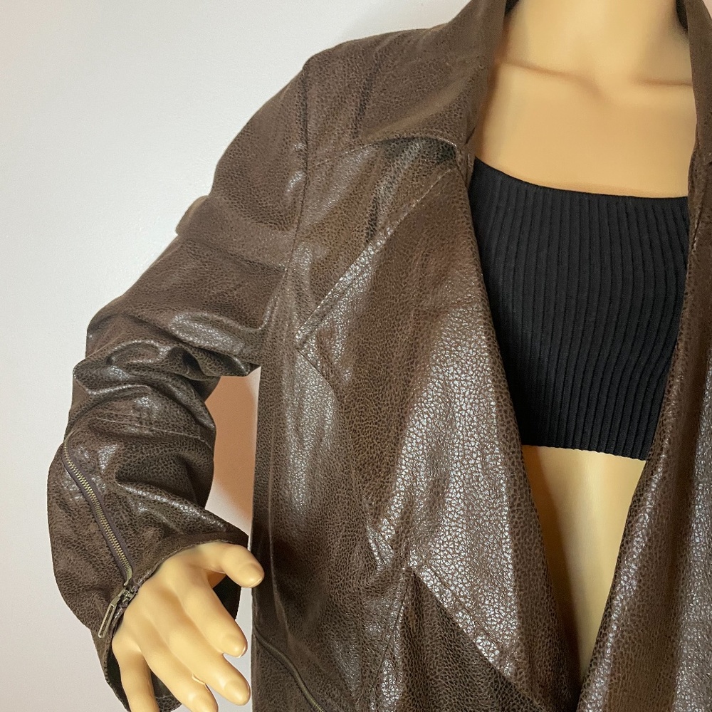 Vintage vegan brown snake printed brown jacket! - Picture 2 of 16
